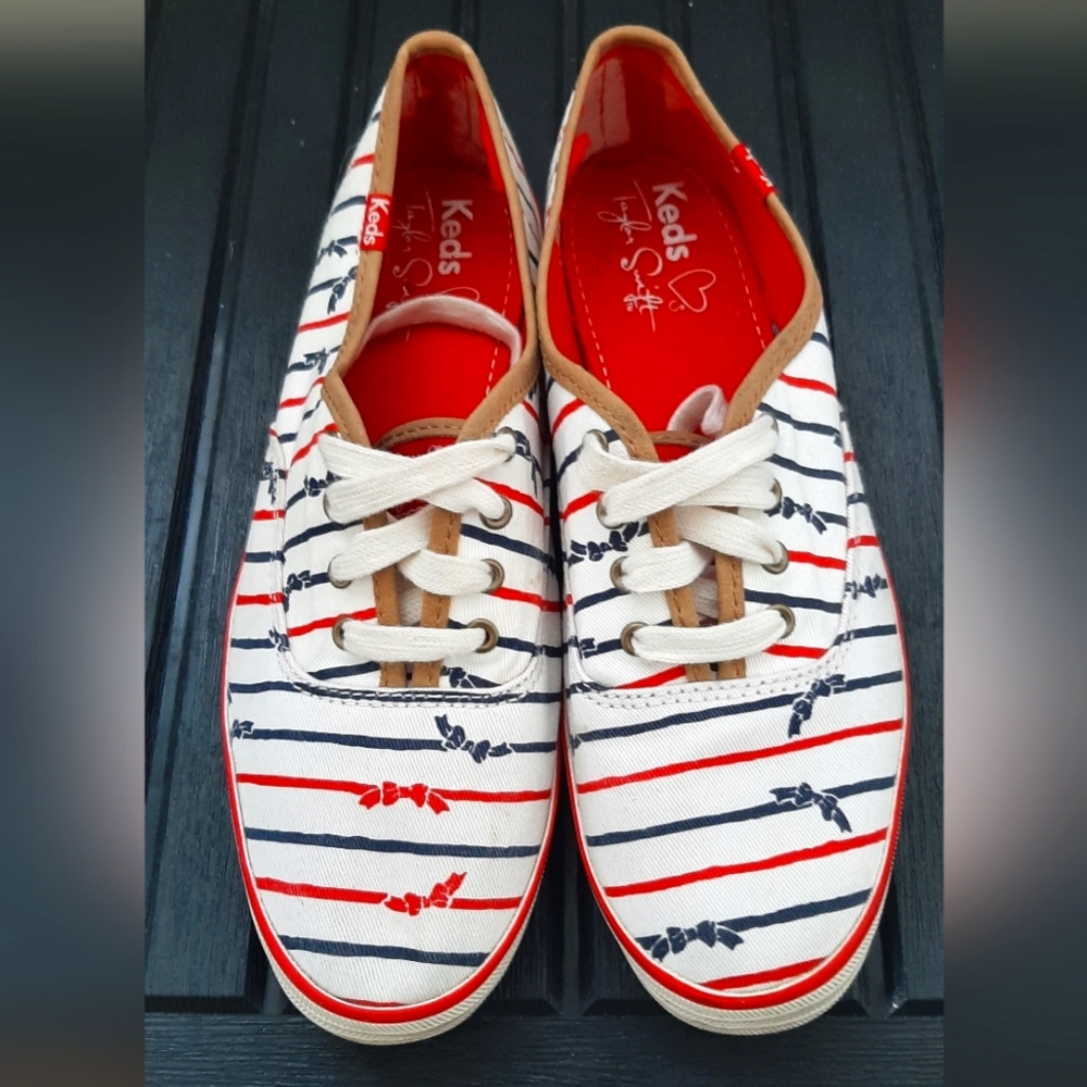 TAYOR SWIFT *Limited Edition* KEDS